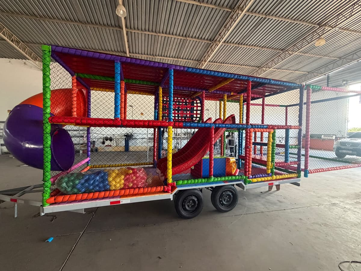 Kid Play Móvel grande com piscina de bolinhas, parque infantil móvel para praças e parques